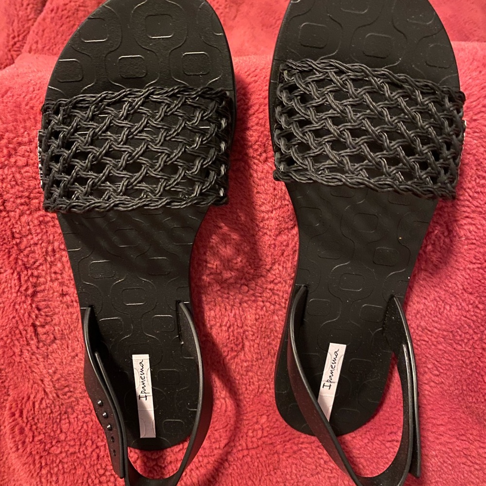 Ipanema new without tags black sandals size 9